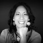 La fundadora de la Fundación Mujeres Poetas Internacional MPI Inc, Jael Uribe